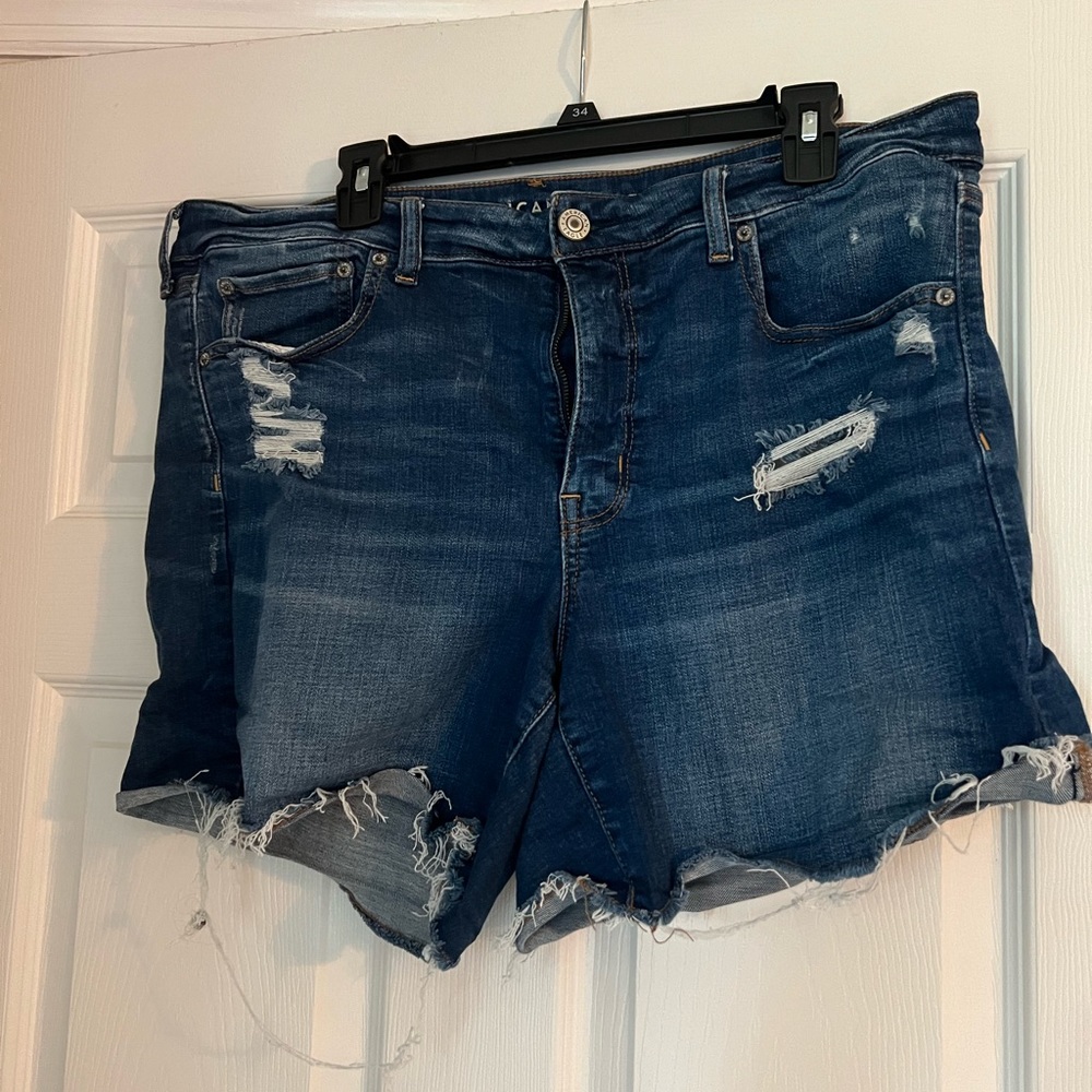 American Eagle Super Stretch midi shorts